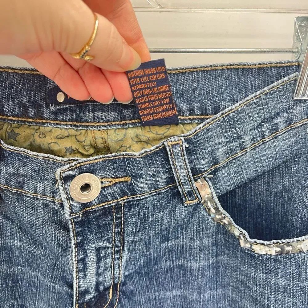 Vanilla star Women's Bootcut Jeans Beaded Pocket Mid Rise Denim Medium Wash Size - Picture 10 of 12